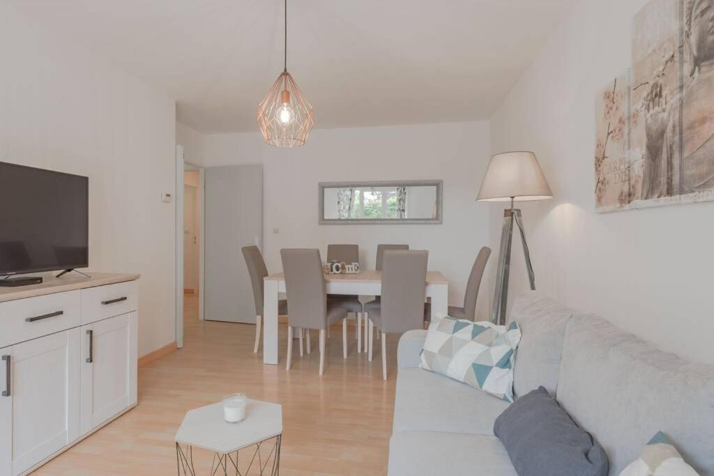 Garden Apartment Next To Disneyland Bussy-Saint-Georges Exterior photo